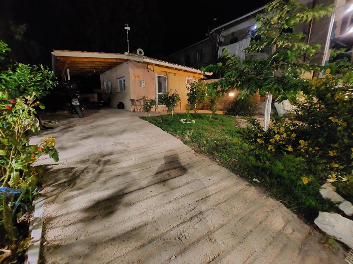 Guest House Tsanes Pinakokhorion Zewnętrze zdjęcie